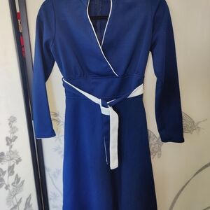 Classic Vintage 1970s Navy Blue And White Faux Wrap Dress With Belt